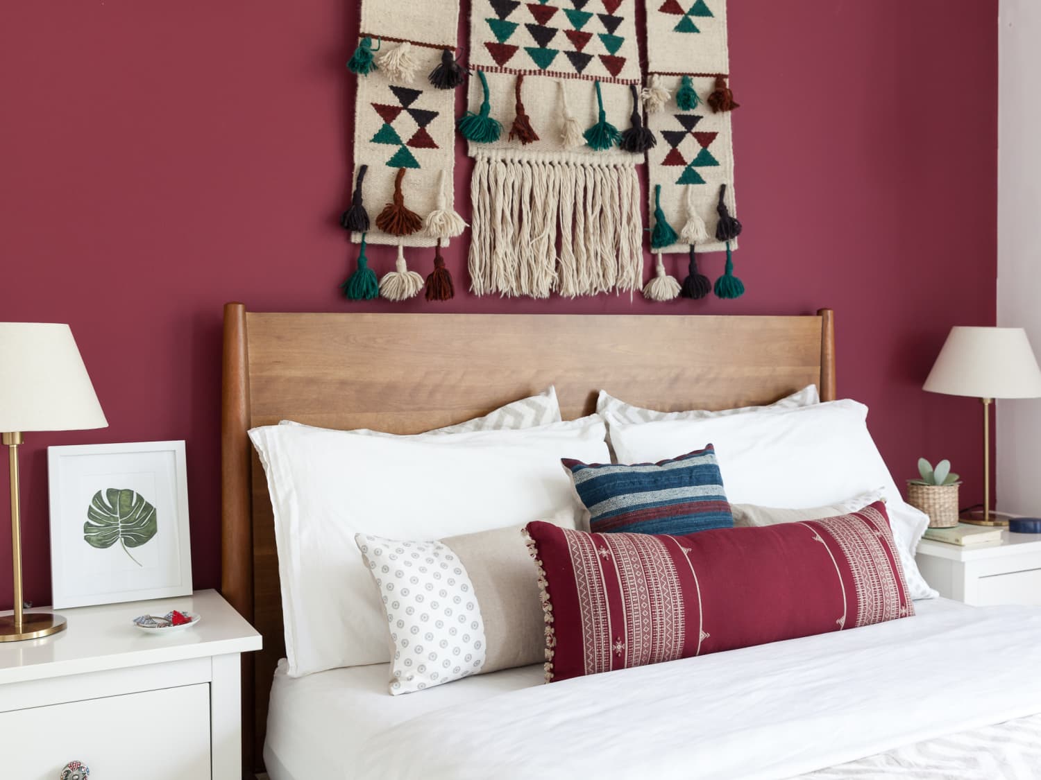 Cheap bed deals throw pillows